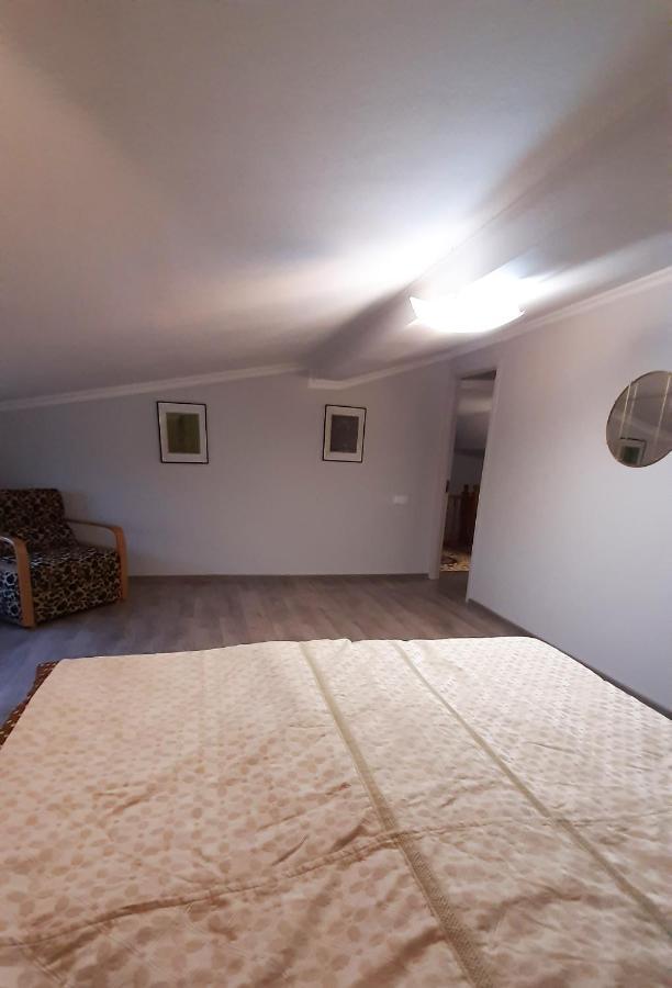 Victoria Guesthouse Kutaisi Exterior photo